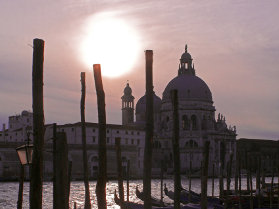 Serenata Nocturna en Góndola Venecia - Visitas Guiadas